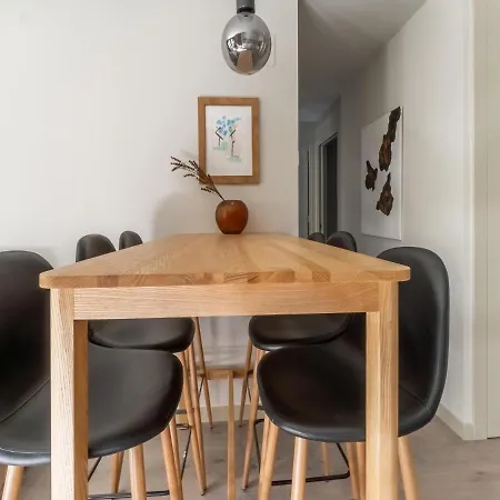 Stone Near And Scenic Apartamento *