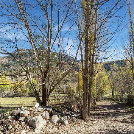 Stone Near And Scenic * בנאסקה